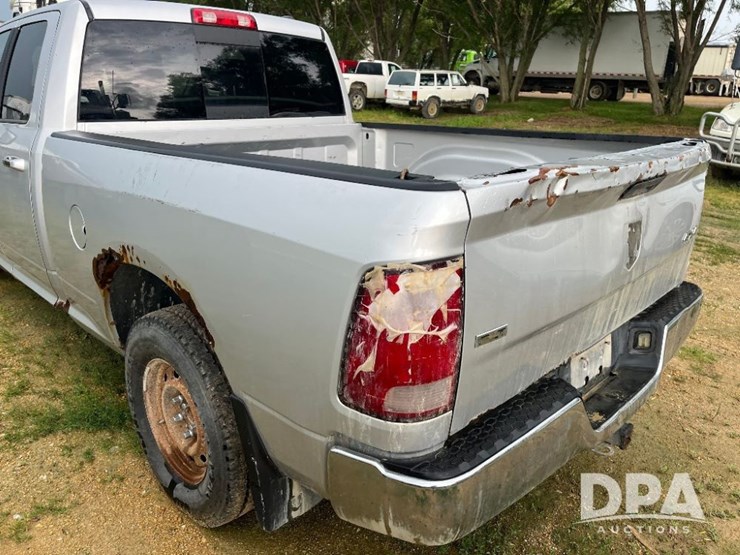 2012-dodge-ram-1500-image-37
