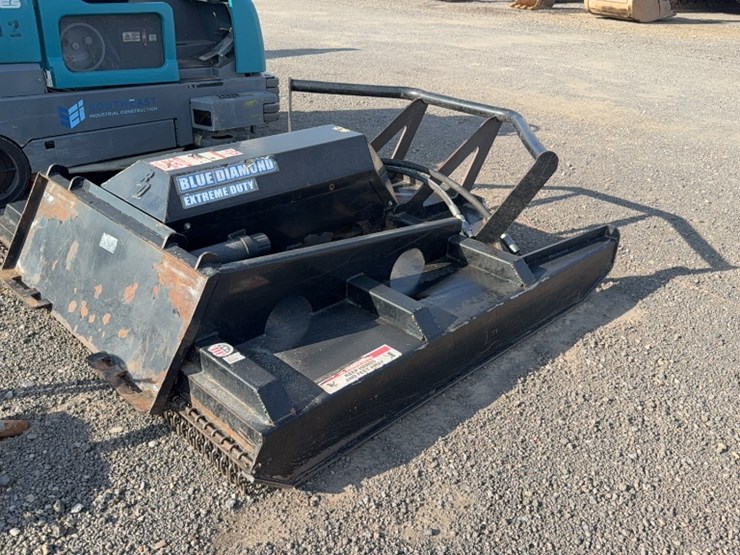 #2035-•-blue-diamond-72"-skid-steer-rotary-cutter-image-3