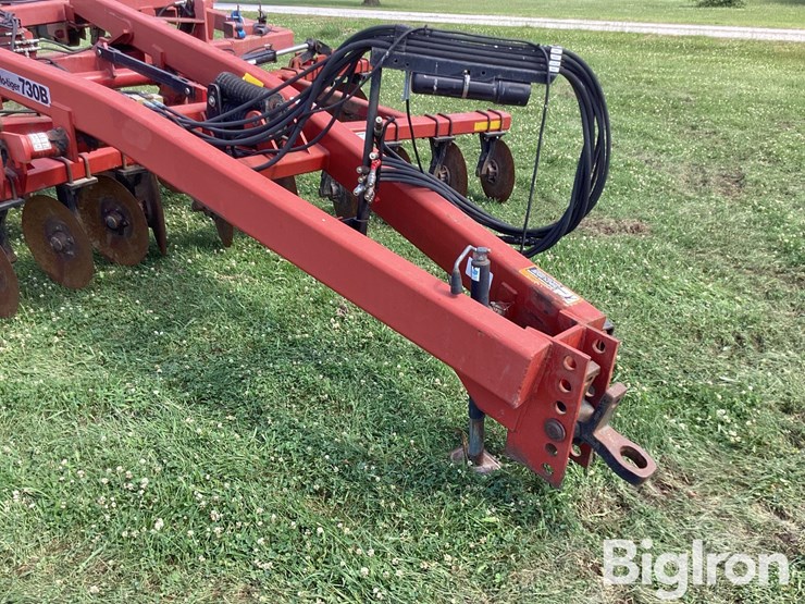 case-ih-730b-ecolo-tiger-7-shank-ripper-image-11