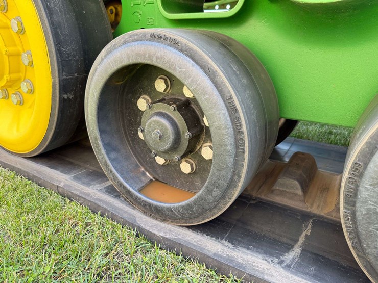 2021-john-deere-9570rx-image-24
