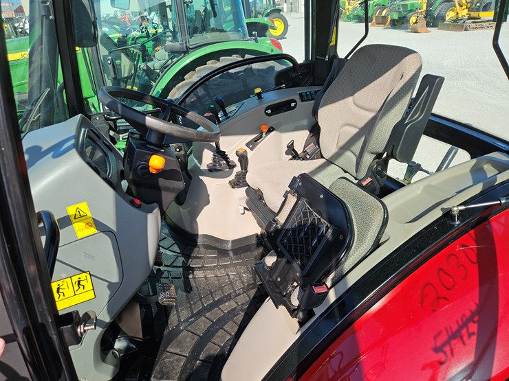 case-ih-farmall-115a-image-9