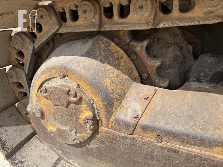 caterpillar-d6d-image-11