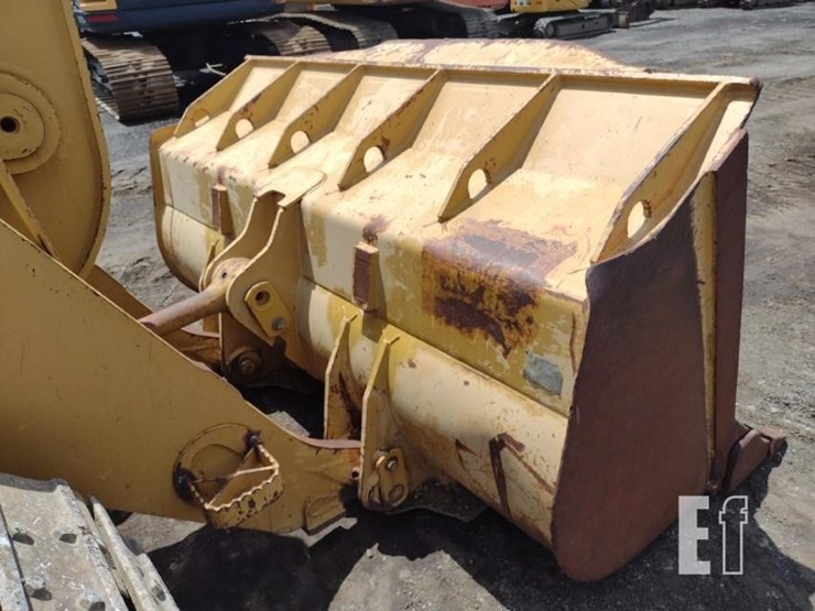 2005-caterpillar-963c-image-19