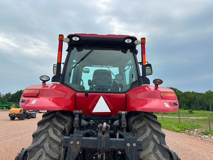 2017-case-ih-magnum-250-image-15