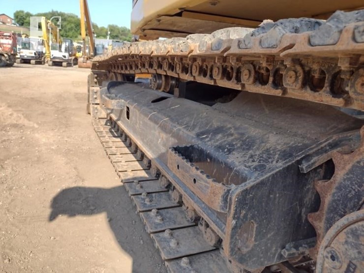 2023-caterpillar-310-image-29