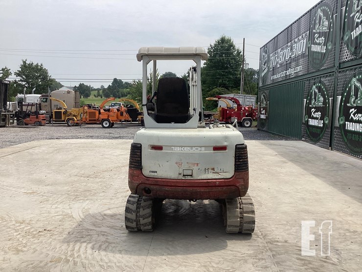 2006-takeuchi-tb135-image-3