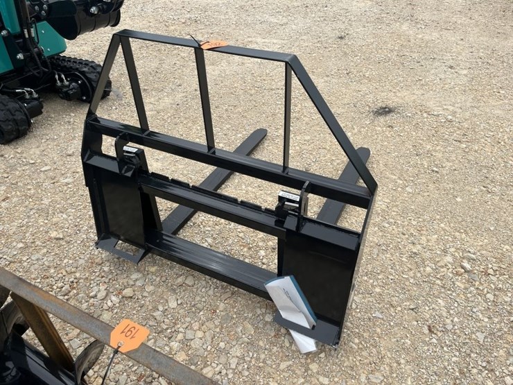 mower-king-ss-pallet-forks-image-3