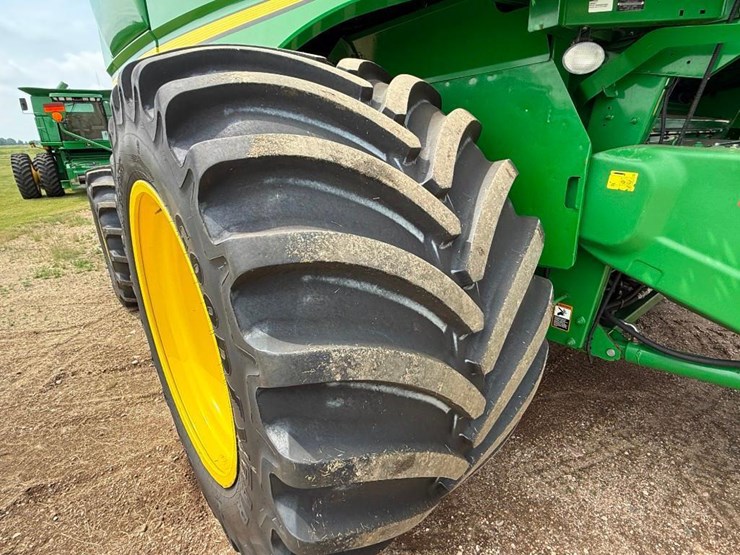 john-deere-s690-image-13