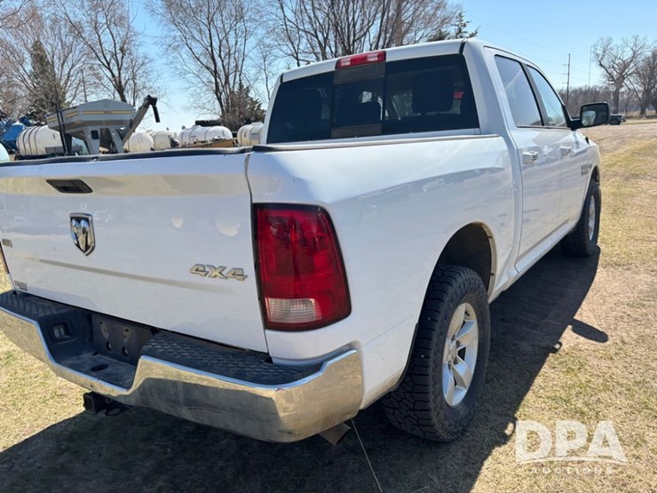 2015-dodge-ram-1500-image-33