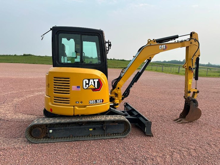 2020-caterpillar-303-image-3