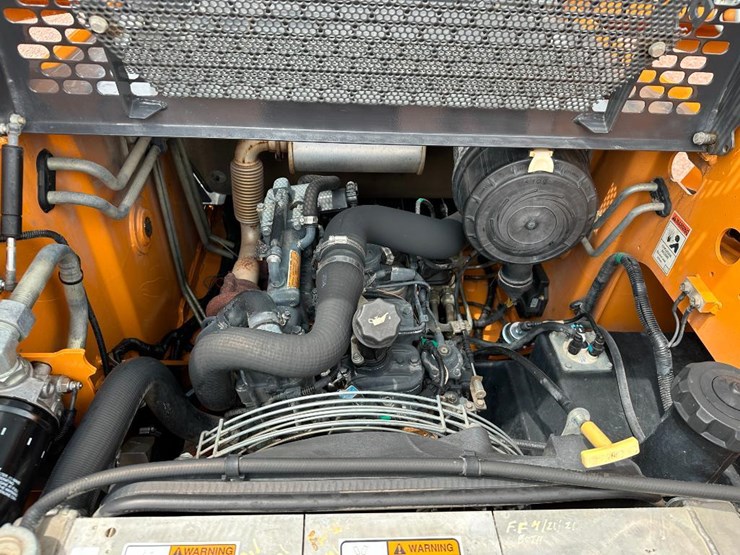 2011-case-tr320-image-33