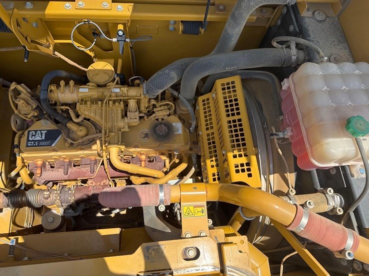 2019-caterpillar-326fl-image-29