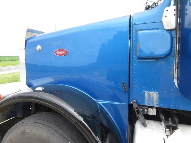 2007-peterbilt-378-image-24