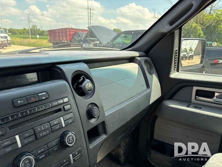 2011-ford-f150-image-44