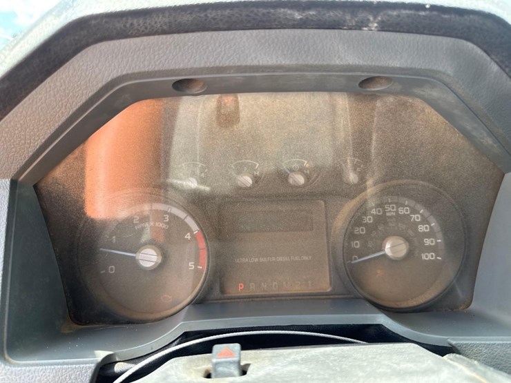 2016-ford-f350-xl-image-25