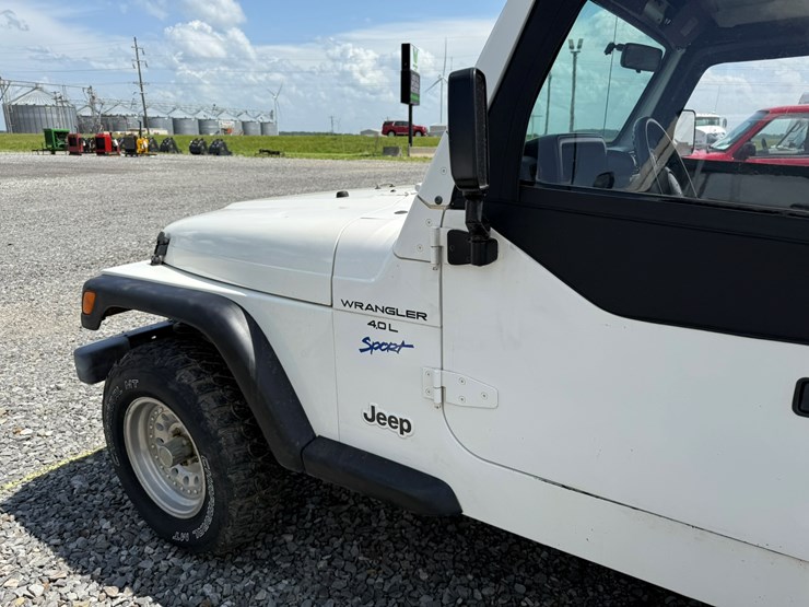 1997-jeep-wrangler-image-12