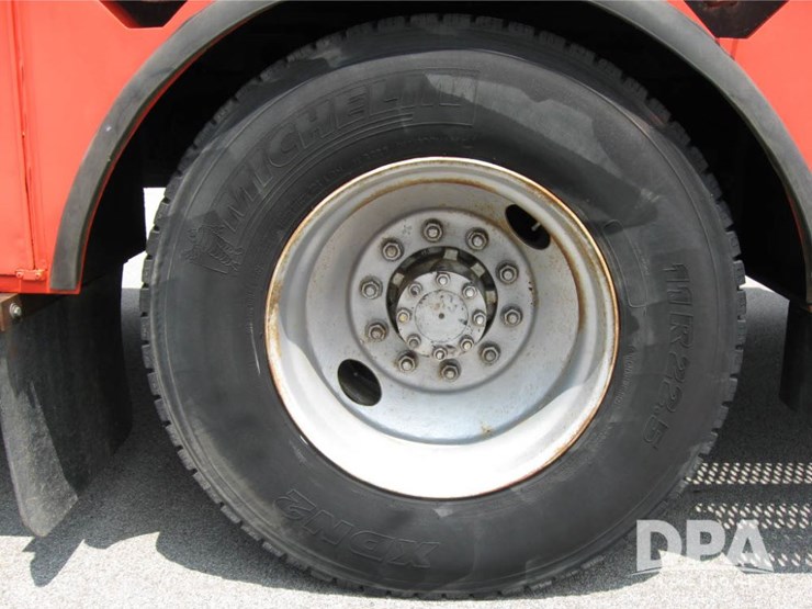 2009-international-durastar-4400-image-22
