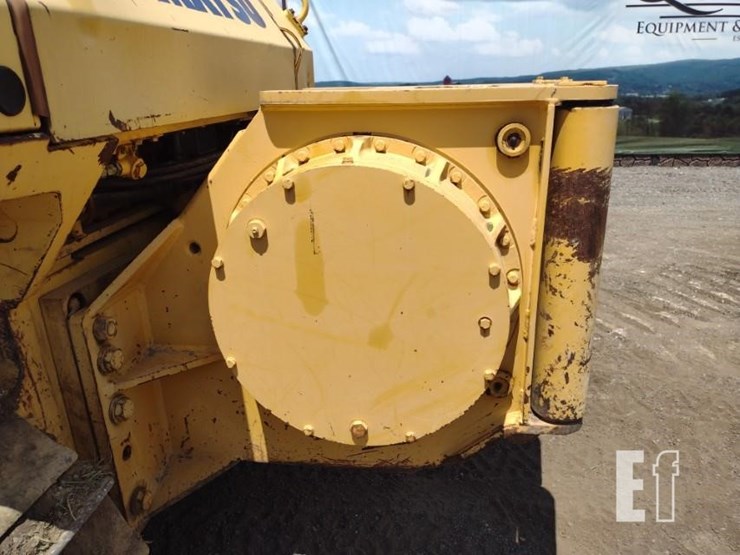 2004-komatsu-d65ex-15-image-44