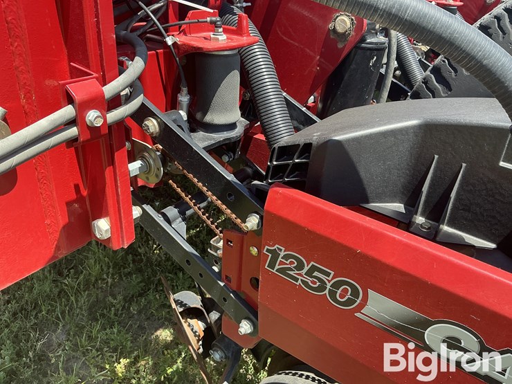 2013-case-ih-1250-image-15