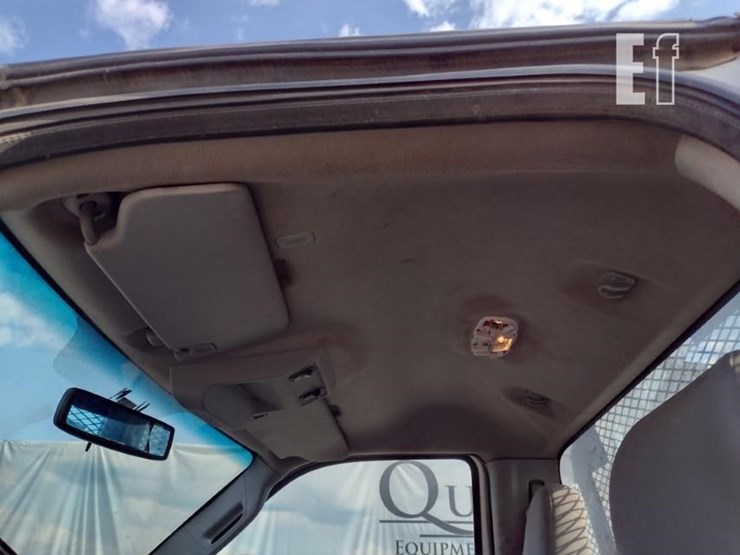 2013-ford-f650-xlt-image-11