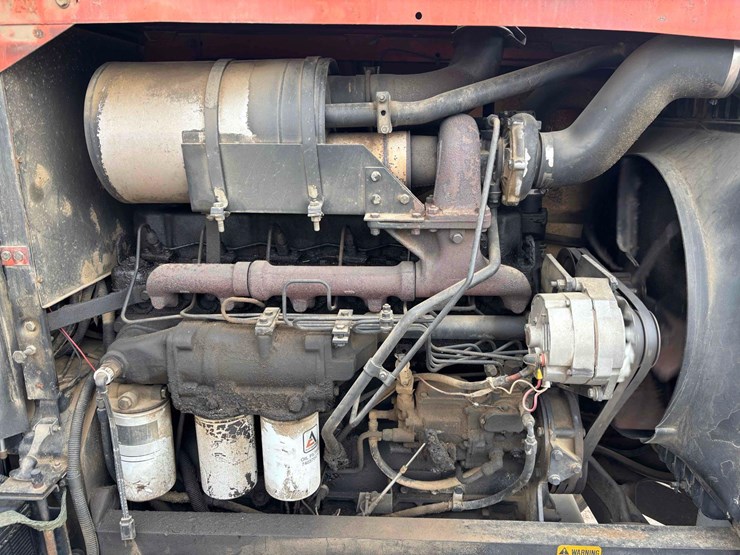 1982-allis-chalmers-8030-tractor-image-11
