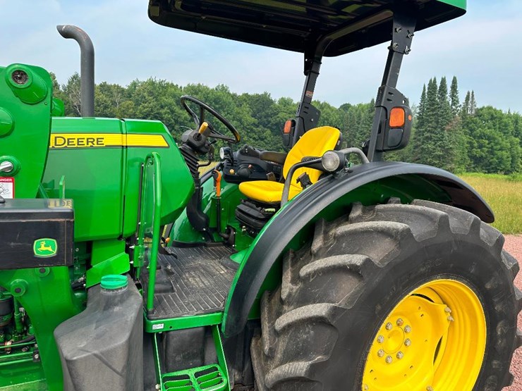 2018-john-deere-5075m-image-14
