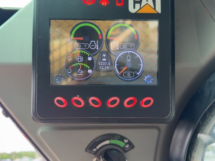 caterpillar-299d2-xhp-image-14