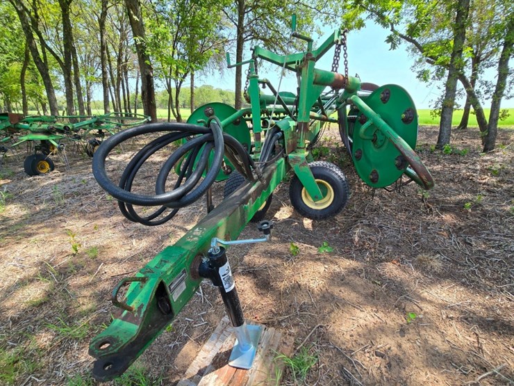 john-deere-700-image-4