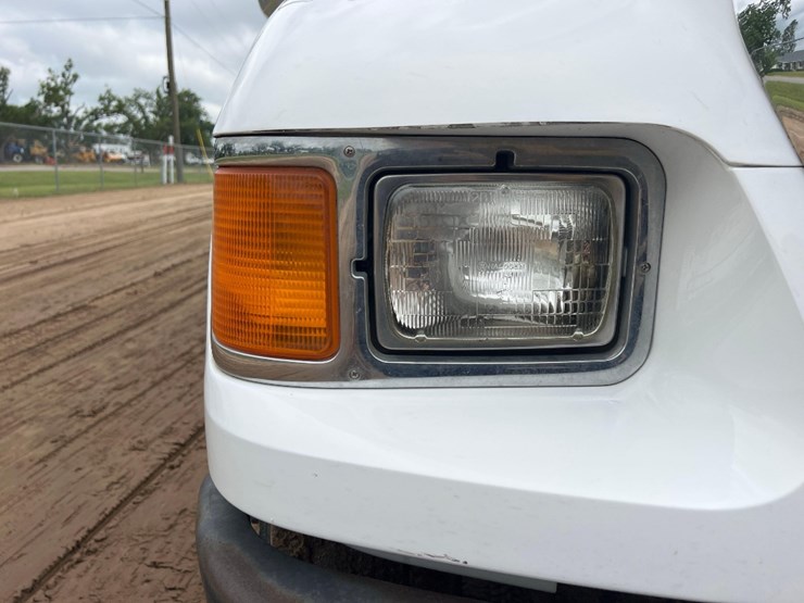 2012-ford-f650-image-10