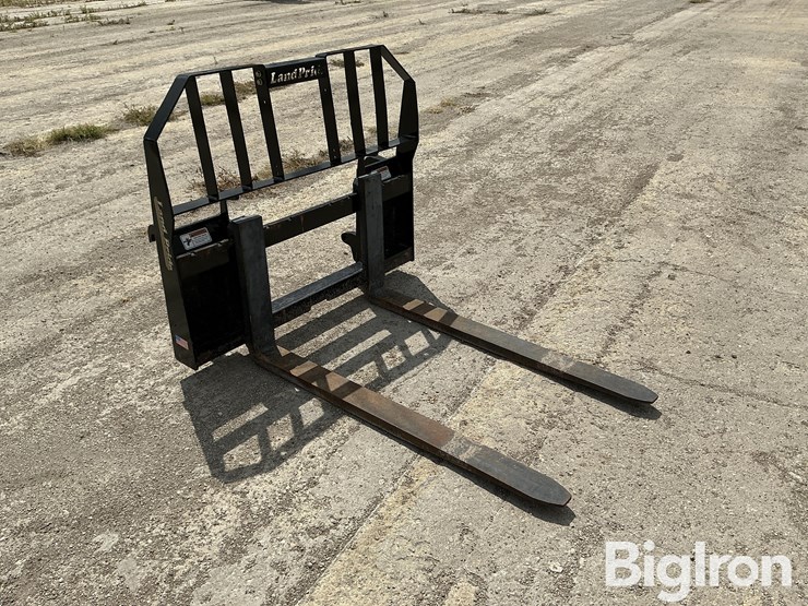 land-pride-pfle4548-pallet-forks-image-3