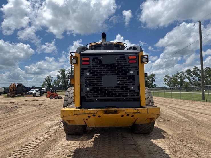2015-deere-744k-image-7