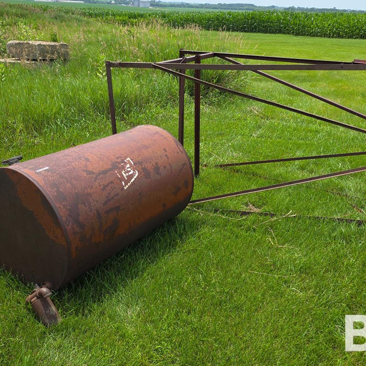 300-Gallon Fuel Tank & Stand