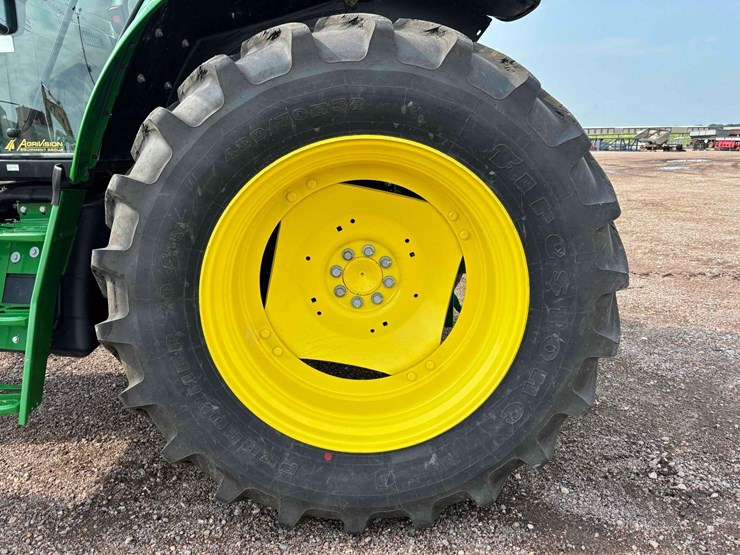 2023-john-deere-6130m-image-36