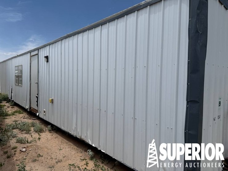 (r18-23a)-ameritech-14'w-x-56'l-crew-house,-w/-(2)-image-8