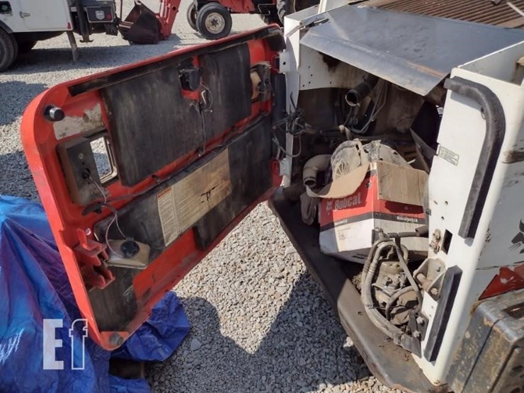 2019-bobcat-t595-image-34