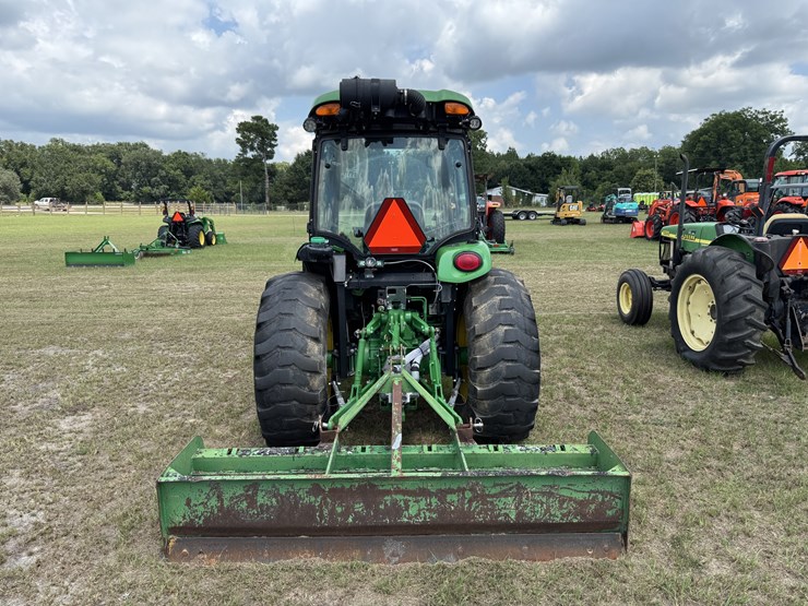 john-deere-4052r-image-8
