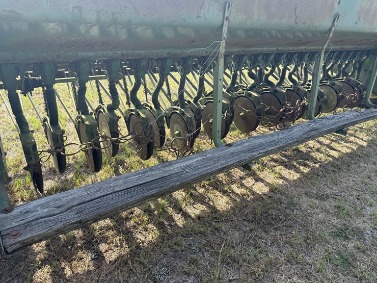 john-deere-8300-image-6