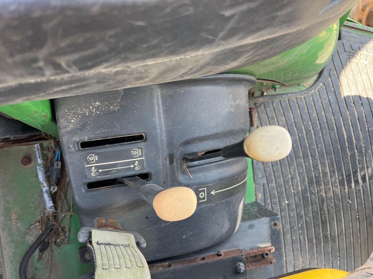 2004-john-deere-5320-image-26