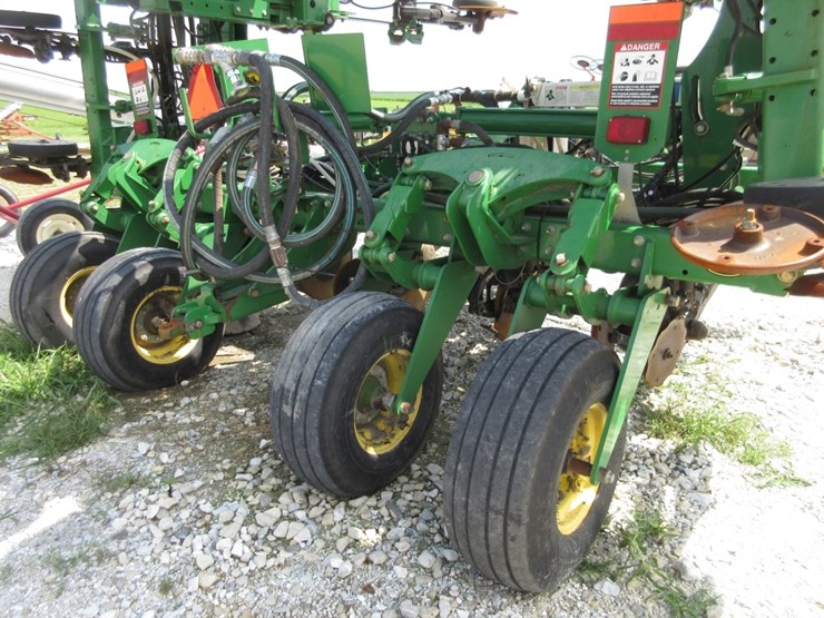 john-deere-2510-image-6