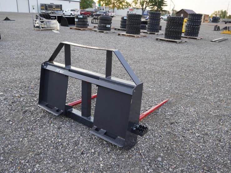 #2525-•-unused-2024-landhonor-skid-steer-bale-spear-image-4