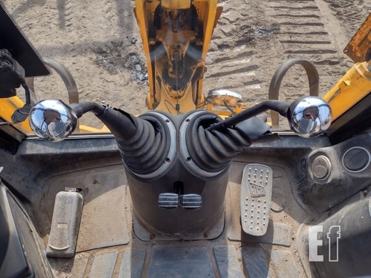 2006-jcb-215-image-11