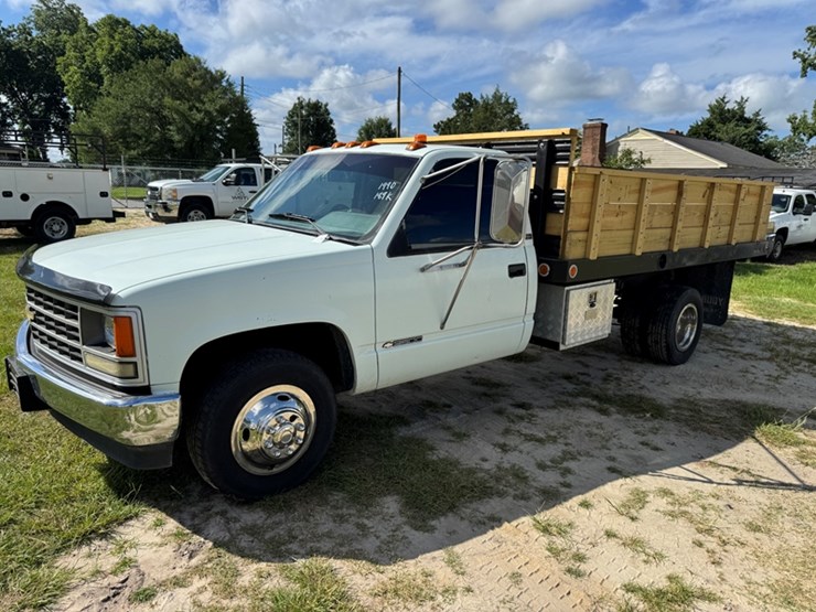 1990-chevrolet-3500-image-1