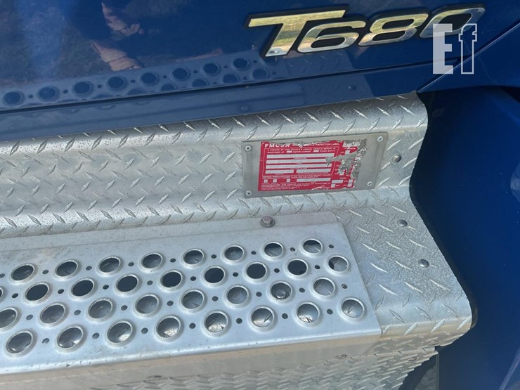 2019-kenworth-t680-image-11
