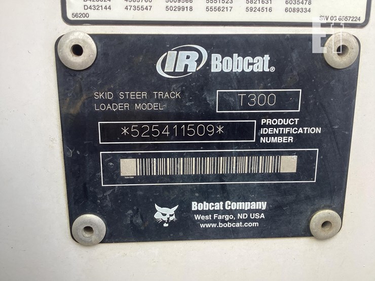 2004-bobcat-t300-image-21