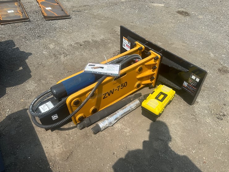 wolverine-zw-750-hydraulic-breaker-image-1