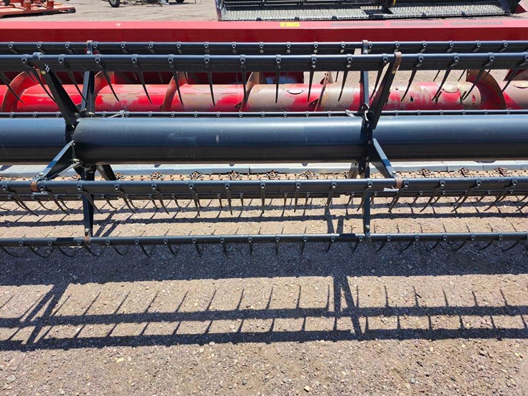 2011-case-ih-3020-image-11