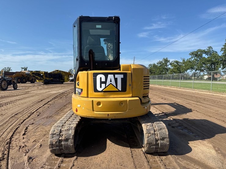 2017-caterpillar-305.5e2-cr-image-7