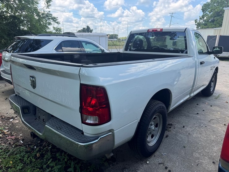 2017-ram-1500-reg-cab,-long-bed-pickup,-bad-engine-145,989-miles-showing---3c6jr6dt9hg681114-image-3