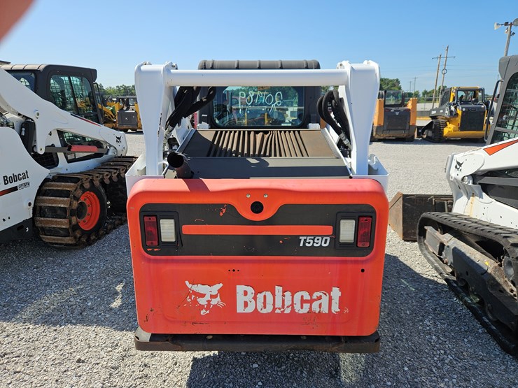 2015-bobcat-t590-image-17