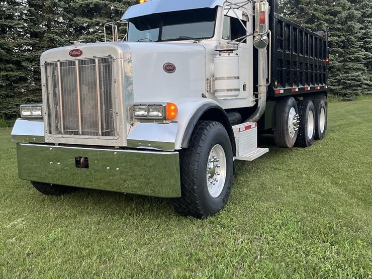 1995-peterbilt-379-image-1